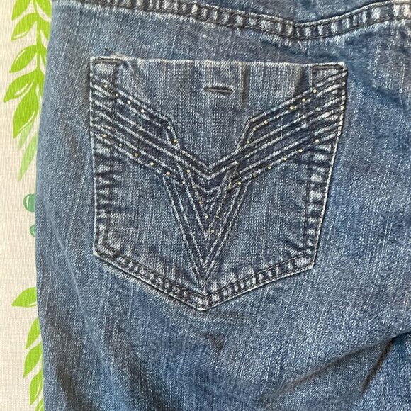 Size 7/8 Vigoss Jean Capris Decorated Back Pockets B1 - Picture 3 of 7